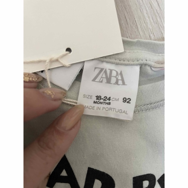 ZARA(ザラ)のZARA BABY バットマン半袖Tシャツ　90cm キッズ/ベビー/マタニティのキッズ服男の子用(90cm~)(Tシャツ/カットソー)の商品写真