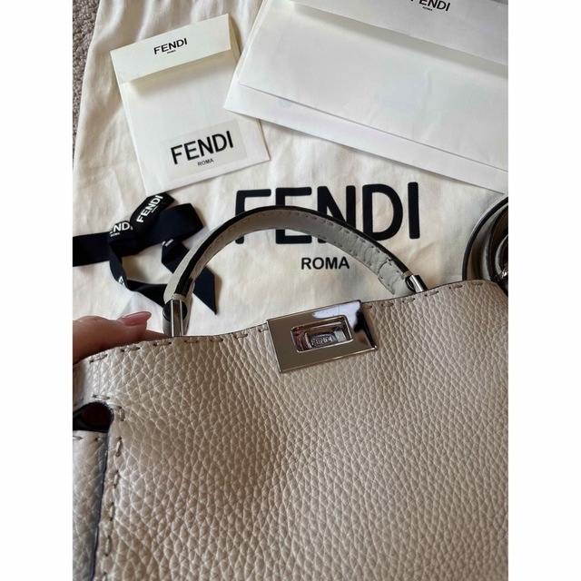 FENDI(フェンディ)のFENDI☆ピーカブーミニ　高島屋限定色 レディースのバッグ(ハンドバッグ)の商品写真