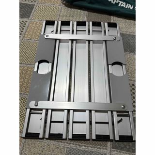 キャンプ用品大処分！キャプテンスタッグ　折りたたみテーブル(テーブル/チェア)