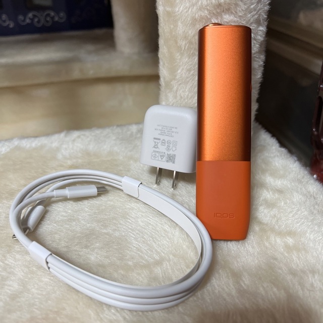 IQOS(アイコス)のiQOS イルマ オレンジ ゆみれも様の専用ページです。 メンズのファッション小物(タバコグッズ)の商品写真