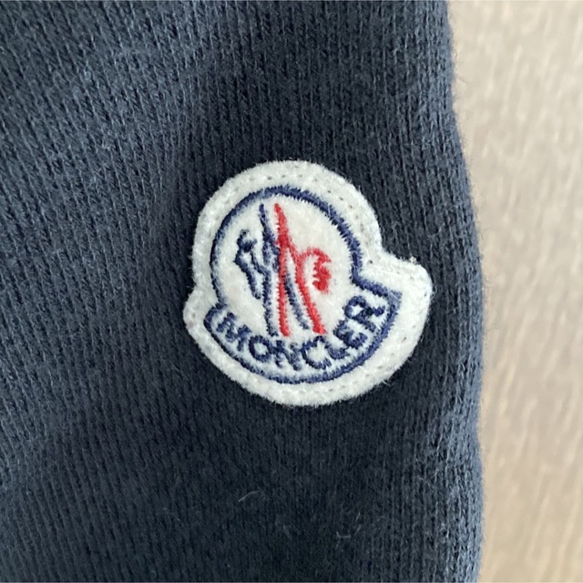 MONCLER(モンクレール)のモンクレール  ワンポイントダウンパーカー レディースのトップス(パーカー)の商品写真