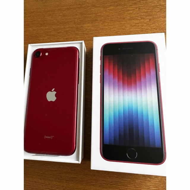 スマートフォン本体iPhone SE3 64GB red