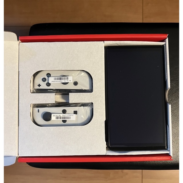 有機ELモデル Nintendo Switch ホワイト 使用期間短