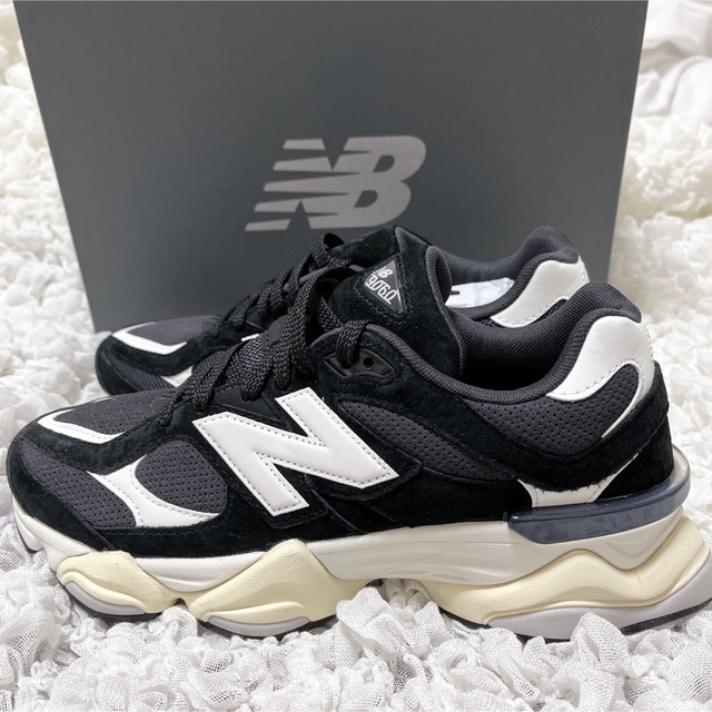 New Balance(ニューバランス)の今季新作完売モデル★23.5cm★U9060AAA★ブラック★ニューバランス レディースの靴/シューズ(スニーカー)の商品写真