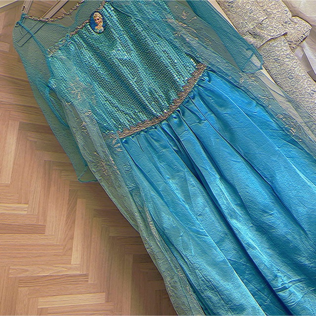 エルサ　ドレス キッズ/ベビー/マタニティのキッズ服女の子用(90cm~)(ドレス/フォーマル)の商品写真