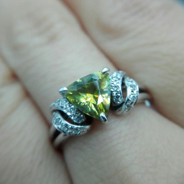 希少石☆高品質 1.35ct スフェーンダイヤリング K18WG ソーティング ...