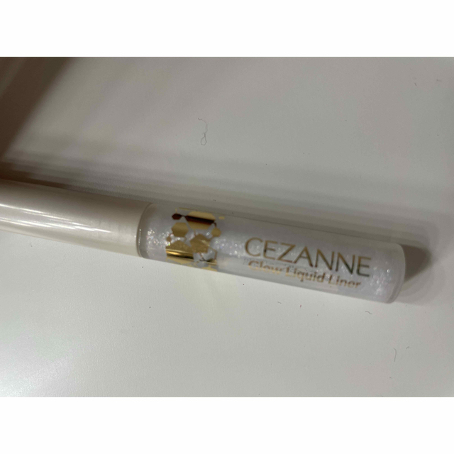CEZANNE（セザンヌ化粧品）(セザンヌケショウヒン)のセザンヌ グロウリキッドライナー 10 クリアシュガー コスメ/美容のベースメイク/化粧品(アイシャドウ)の商品写真