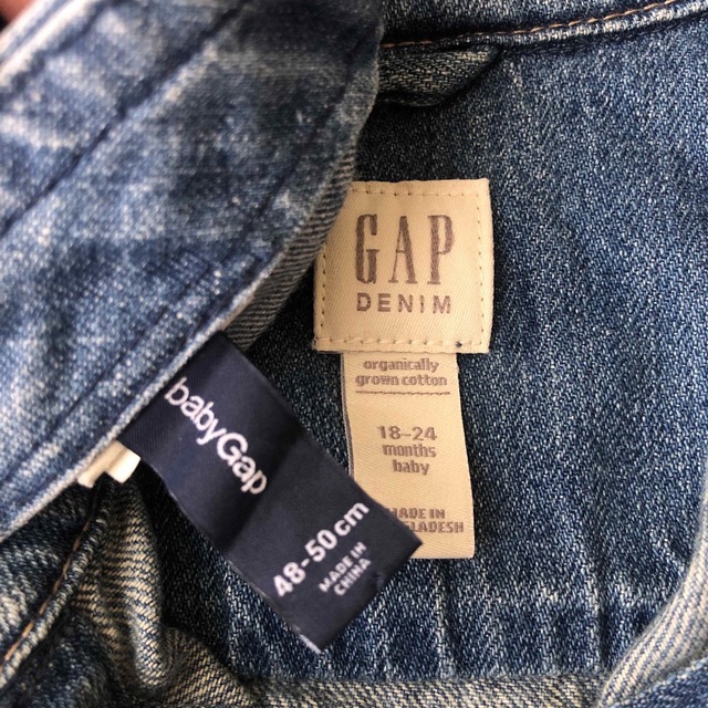 babyGAP(ベビーギャップ)のGAP デニムジャケット キッズ/ベビー/マタニティのベビー服(~85cm)(ジャケット/コート)の商品写真