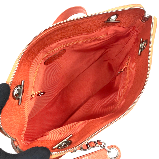 CHANEL(シャネル)のCHANEL シャネル キャビア スキン ロゴ チェーン ショルダー バッグ 赤 レディースのバッグ(ショルダーバッグ)の商品写真