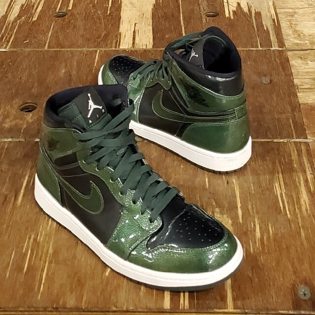 NIKE  AIR JORDAN 1 RETRO HIGH パテント