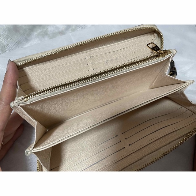 LOUIS VUITTON - LOUIS VUITTON アンプラント×パイソン柄 ジッピー