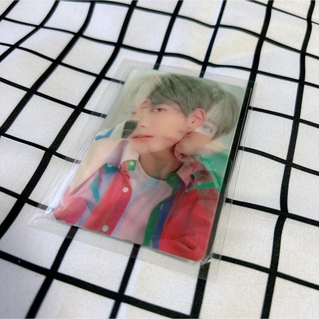 TOMORROW X TOGETHER(トゥモローバイトゥギャザー)のTXT / 4oin トレカ テヒョン エンタメ/ホビーのCD(K-POP/アジア)の商品写真