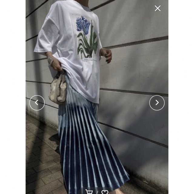 Ameri VINTAGE(アメリヴィンテージ)のAMERI DROOP FLOWER BIG TEE レディースのトップス(Tシャツ(半袖/袖なし))の商品写真