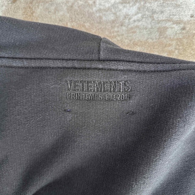 VETEMENTS】TOMMY HILFIGER ドッキング パーカー 新品 48.0%OFF www