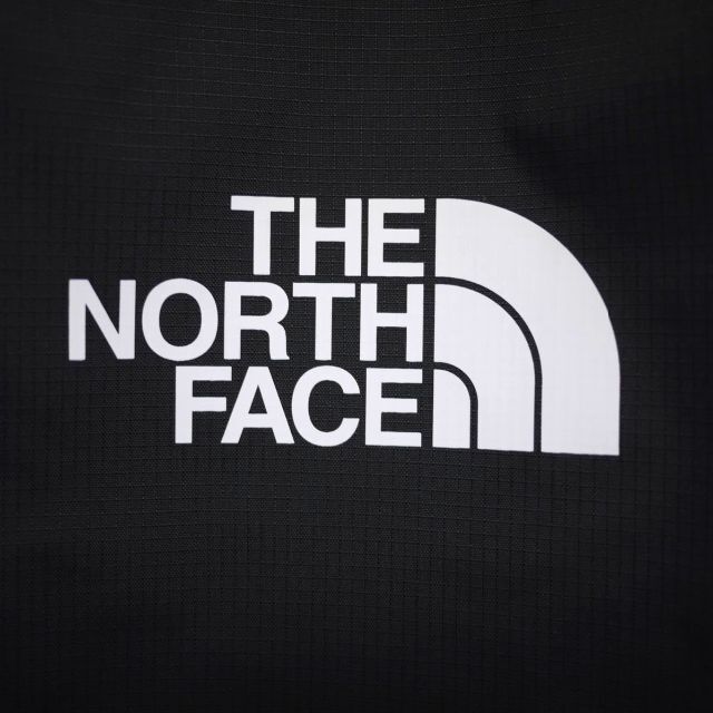 THE NORTH FACE(ザノースフェイス)の海外限定ノースフェイス 大きいトートバッグ(Lサイズ) 黒 日本未発売US正規 レディースのバッグ(トートバッグ)の商品写真