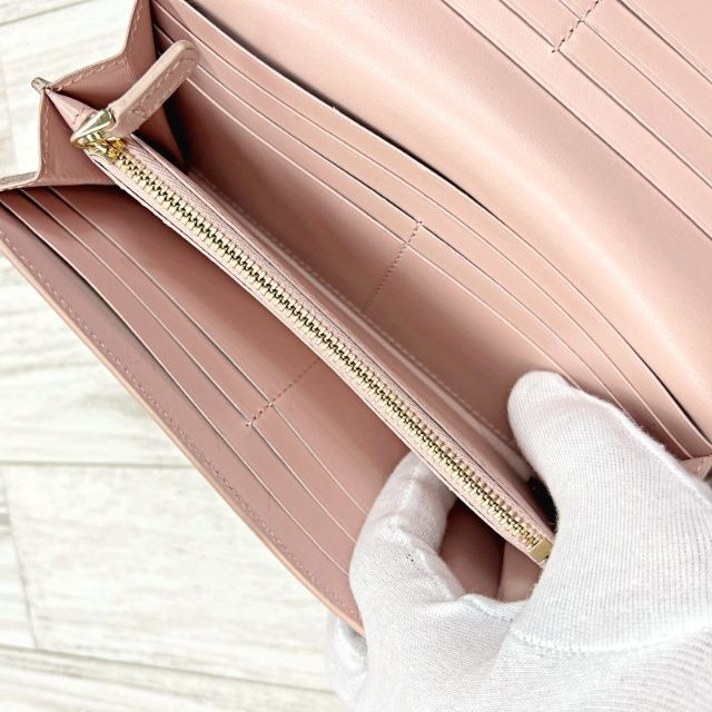ブルガリ BVLGARI 二つ折り長財布 カルングスキン ロゴクリップ ベージュ-