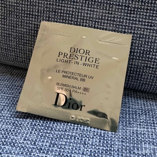 クリスチャンディオール(Christian Dior)のディオール プレステージ ホワイト ル プロテクター UVミネラルBB01(BBクリーム)