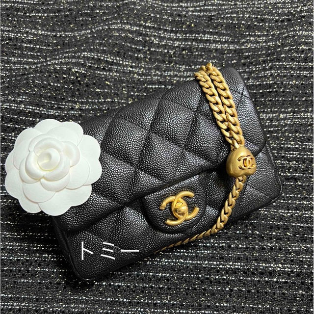 ショルダーバッグ23P CHANEL シャネル　ミニフラップバッグ　調整可能ハートチェーン