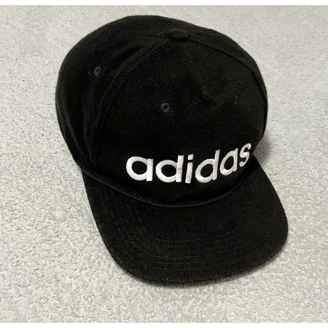 adidas(アディダス)の【美品】adidas キャップ ブラック メンズの帽子(キャップ)の商品写真