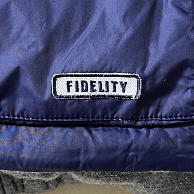 FIDELITY(フェデリティー)のFidelity(USA)ウール/ナイロンリバーシブルダウンベスト　グレー　M メンズのジャケット/アウター(ダウンベスト)の商品写真