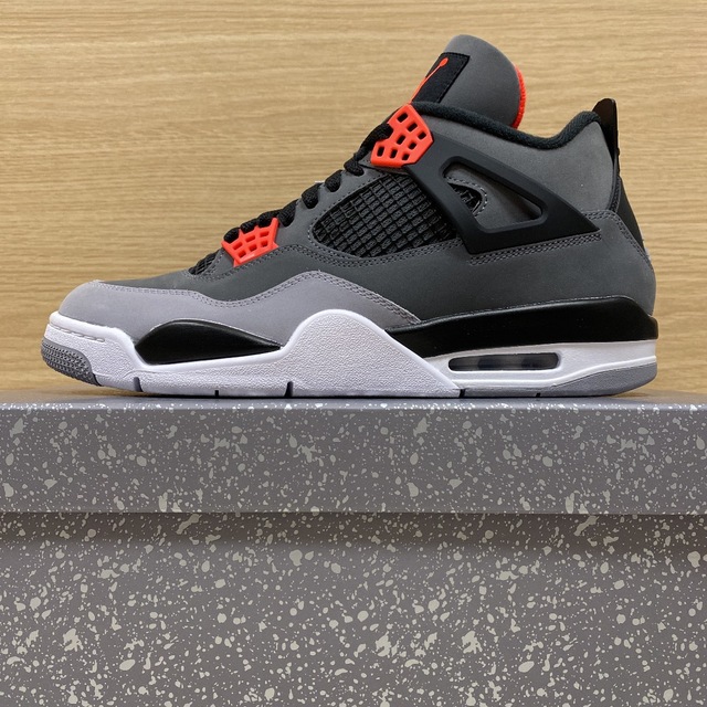 NIKE - Nike Air Jordan 4 Retro 