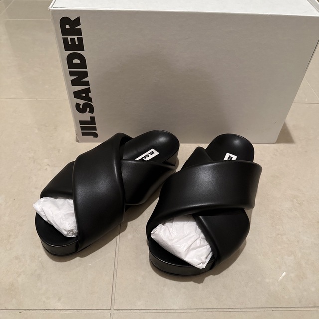 Jil Sander - 新品未使用 JIL SANDER シアリングスライド サンダル ブラックの通販 by ゆうshop｜ジルサンダーならラクマ