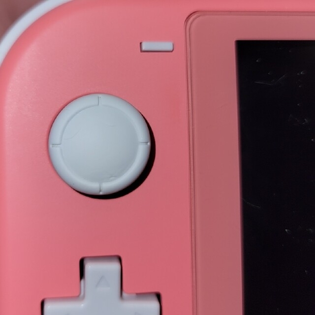 Nintendo Switch(ニンテンドースイッチ)のSwitch lite coral Switch Lite　switchライト エンタメ/ホビーのゲームソフト/ゲーム機本体(携帯用ゲーム機本体)の商品写真