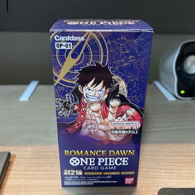 ONE PIECE(ワンピース)のワンピースカードROMANCE DAWN 1BOX 新品未開封 エンタメ/ホビーのトレーディングカード(Box/デッキ/パック)の商品写真