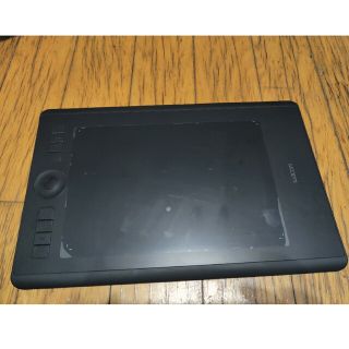 ワコム(Wacom)のIntuos Pro Medium PTH-660/K0 ペンタブ(タブレット)