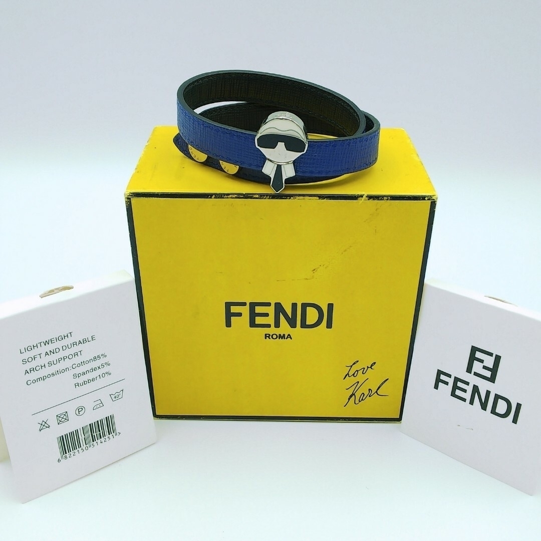 FENDI フェンディ カールラガーフェルドモチーフ ブレスレット バングル