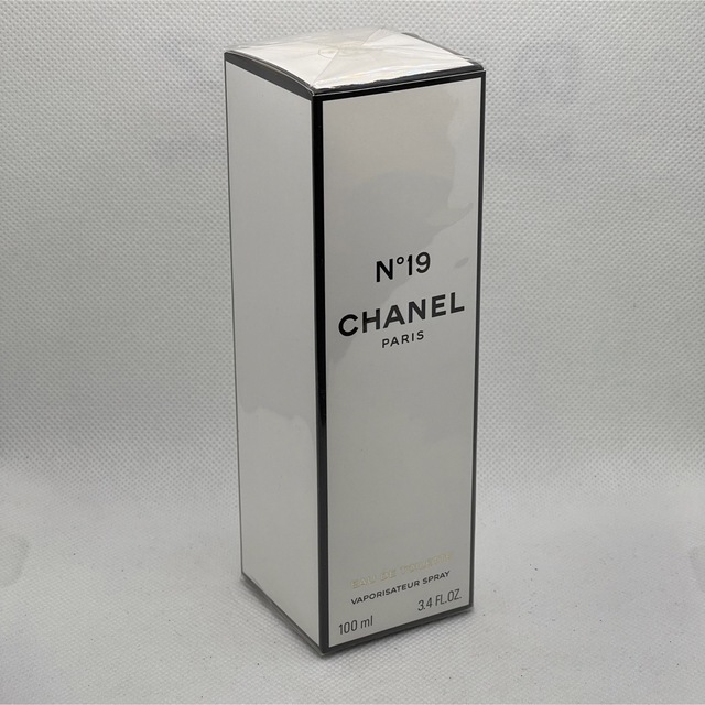 CHANEL シャネル n°19 100 - ユニセックス CHANEL シャネル n°19 100 - ユニセックス