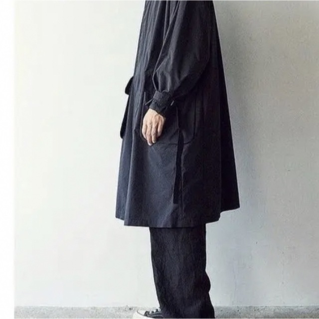 COMOLI(コモリ)のmaatee&sons 別注HIGH NECK COAT  メンズのジャケット/アウター(ステンカラーコート)の商品写真