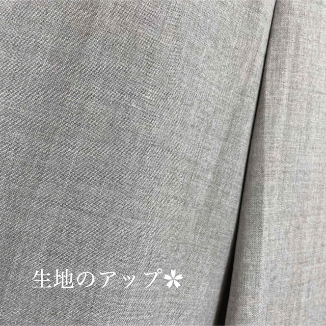 ZARA(ザラ)の【新品タグ付】ZARA BASICストレートパンツ　ライトグレー　XSサイズ レディースのパンツ(カジュアルパンツ)の商品写真