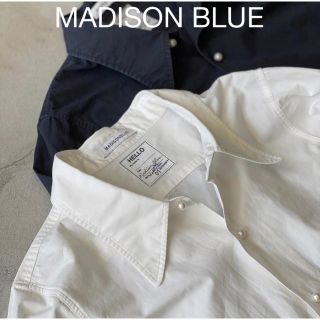 マディソンブルー(MADISONBLUE)の【MADISON BLUE 】ローカラーマダムシャツパール/阪急別注/ホワイト(シャツ/ブラウス(長袖/七分))