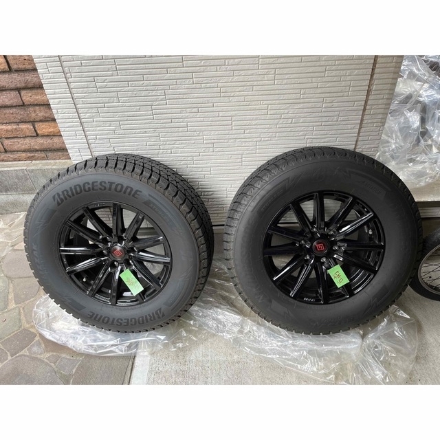 265/65R17 112Q スタッドレスタイヤホイール付き