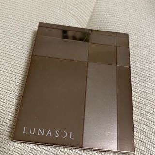 ルナソル(LUNASOL)のルナソル　シアーコントラストアイズ　01コーラルコーラル(アイシャドウ)