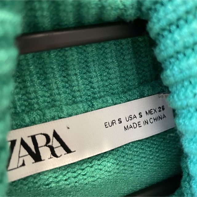 ZARA(ザラ)のZARA ニット 緑 レディースのトップス(ニット/セーター)の商品写真