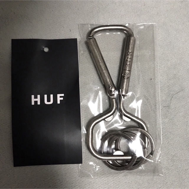 人気メーカー・ブランド HUF ハフ カラビナ シルバー未開封❣️キーホルダー キーケース キーチェーン 小物