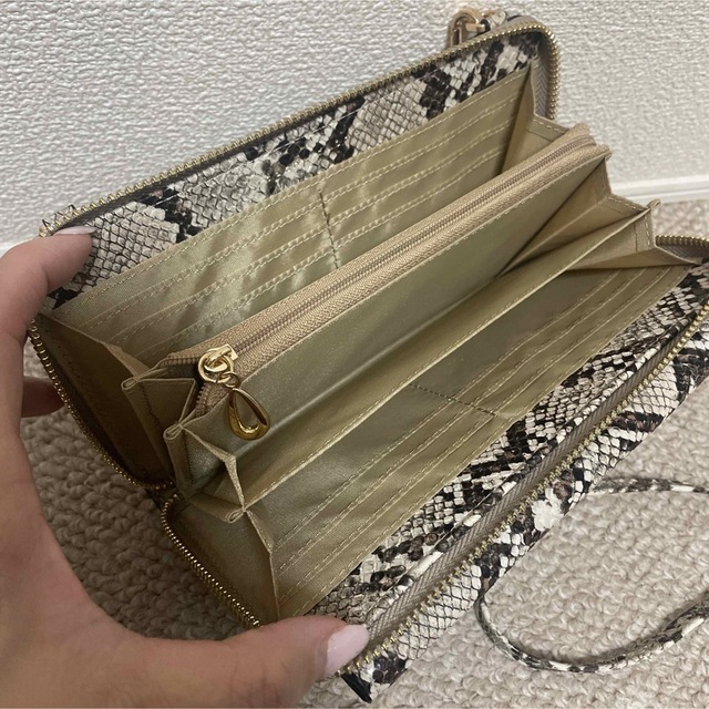 Cache Cache(カシュカシュ)のお財布ショルダー　スマートフォンポーチ レディースのバッグ(ショルダーバッグ)の商品写真