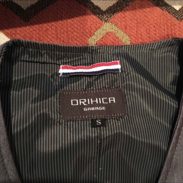 今年人気のブランド品や ORIHICA オリヒカ ベスト脱着可 黄金の輝き