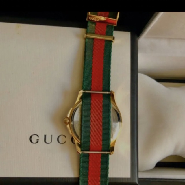 Gucci(グッチ)のgucci時計　値下げ交渉はコメント欄でお願いします！ メンズの時計(腕時計(アナログ))の商品写真