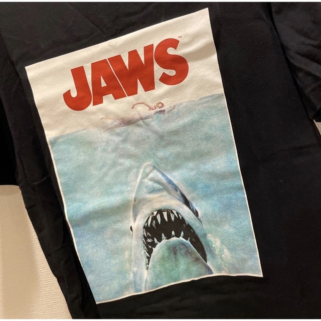 GU(ジーユー)のジョーズ 映画 グラフィックTシャツ JAWS メンズのトップス(Tシャツ/カットソー(半袖/袖なし))の商品写真