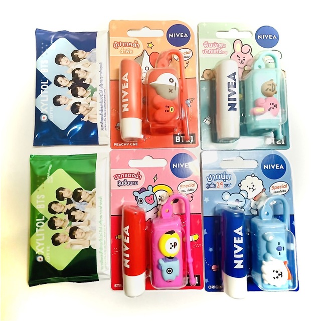 BTS海外限定 BTS NIVEA ニベア BT21 ガム付き コンプリート コスメ/美容のスキンケア/基礎化粧品(リップケア/リップクリーム)の商品写真