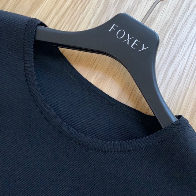 メーカー直売 - 人気ランキング 希少 40 FOXEY ♡美品♡ - FOXEY ブラック トップス ニット 半袖 ニット/セーター