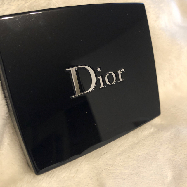 Dior(ディオール)のディオール サンク クルール クチュール 079 ブラック ボウ コスメ/美容のベースメイク/化粧品(アイシャドウ)の商品写真