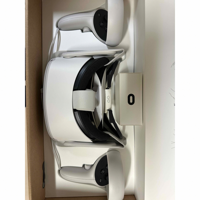 【美品】メタクエスト2 オキュラスクエスト2 Oculus Meta 128GB エンタメ/ホビーのゲームソフト/ゲーム機本体(家庭用ゲーム機本体)の商品写真