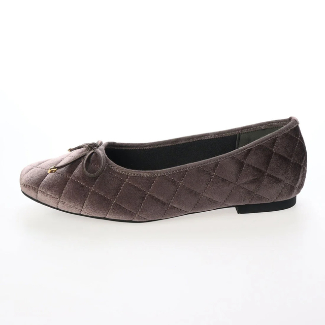 【SOROTTO】スクエアトゥキルティングバレエシューズ　グレー レディースの靴/シューズ(バレエシューズ)の商品写真