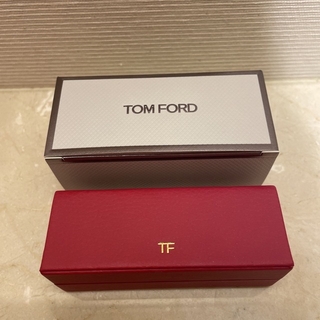 トムフォード(TOM FORD)のトムフォード　新品未使用 ミラー付きレザー調リップケース(口紅)