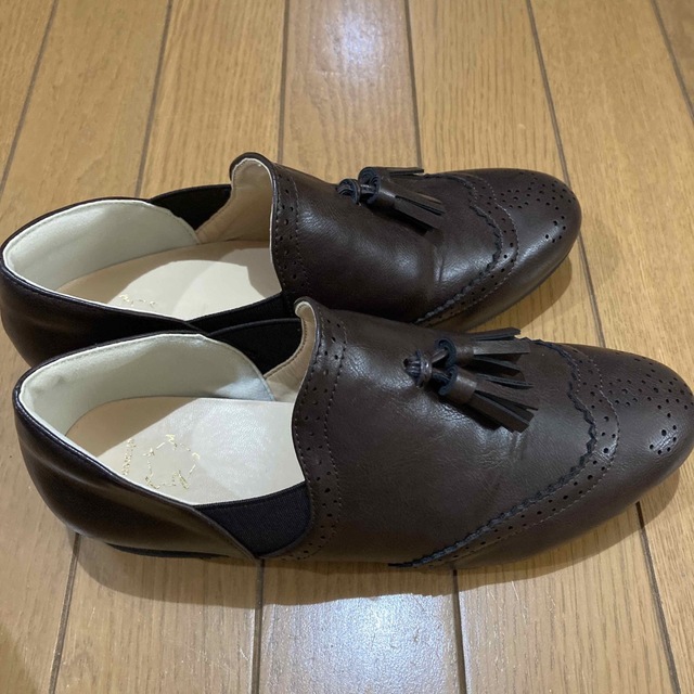 FELISSIMO(フェリシモ)のフェリシモ　ウィングチップドクターシューズ レディースの靴/シューズ(ローファー/革靴)の商品写真