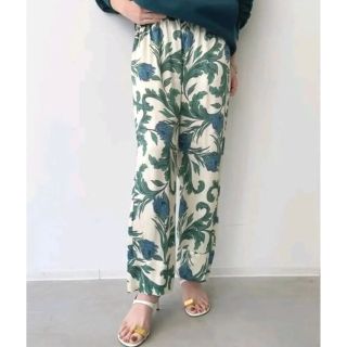 アパルトモンドゥーズィエムクラス(L'Appartement DEUXIEME CLASSE)のSENSI STUDIO センシスタジオ◇Print Slouchy Pants(カジュアルパンツ)